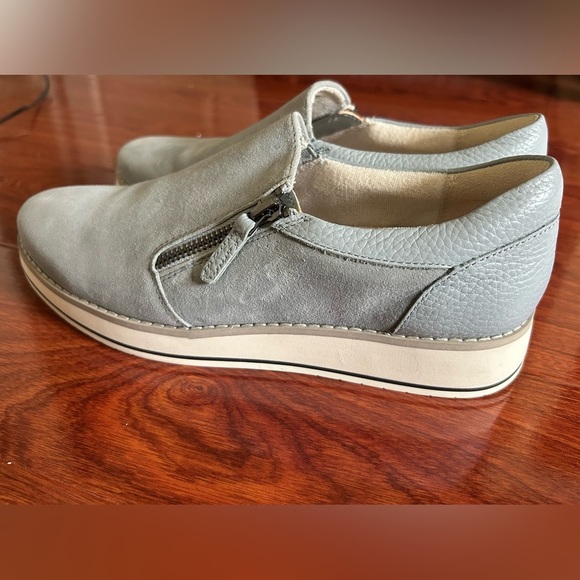 NWOT 27 Edit Naturalizer Glacier Grey Womens Devlyn Zip Up Loafers Size 8M - Picture 5 of 8